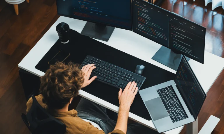 SEO expert in Islamabad working on search rankings for a local business